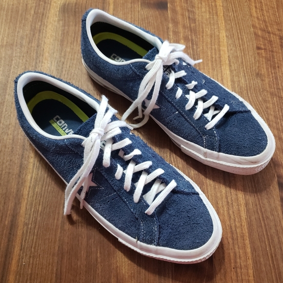 Converse Shoes - Picture 2 of 8